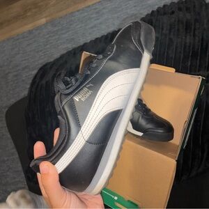 PUMA ROMA Sneakers